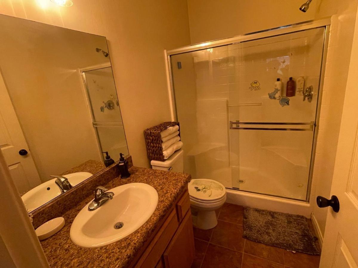 Appartamento 21St Apartament..! Bakersfield Esterno foto